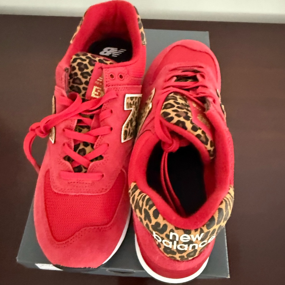 NWT New Balance 574 Women's Vibrant Red and Leopard Sneakers